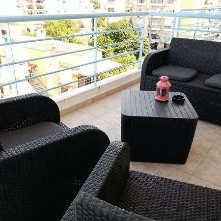 Apartment By The Beach With Amazing Sea View Peraía Eksteriør billede