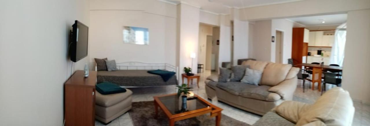 Apartment By The Beach With Amazing Sea View Peraía Eksteriør billede