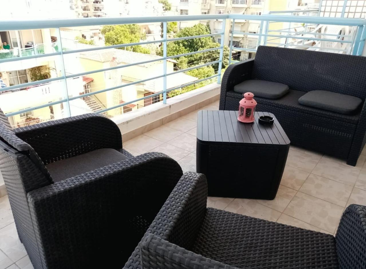 Apartment By The Beach With Amazing Sea View Peraía Eksteriør billede