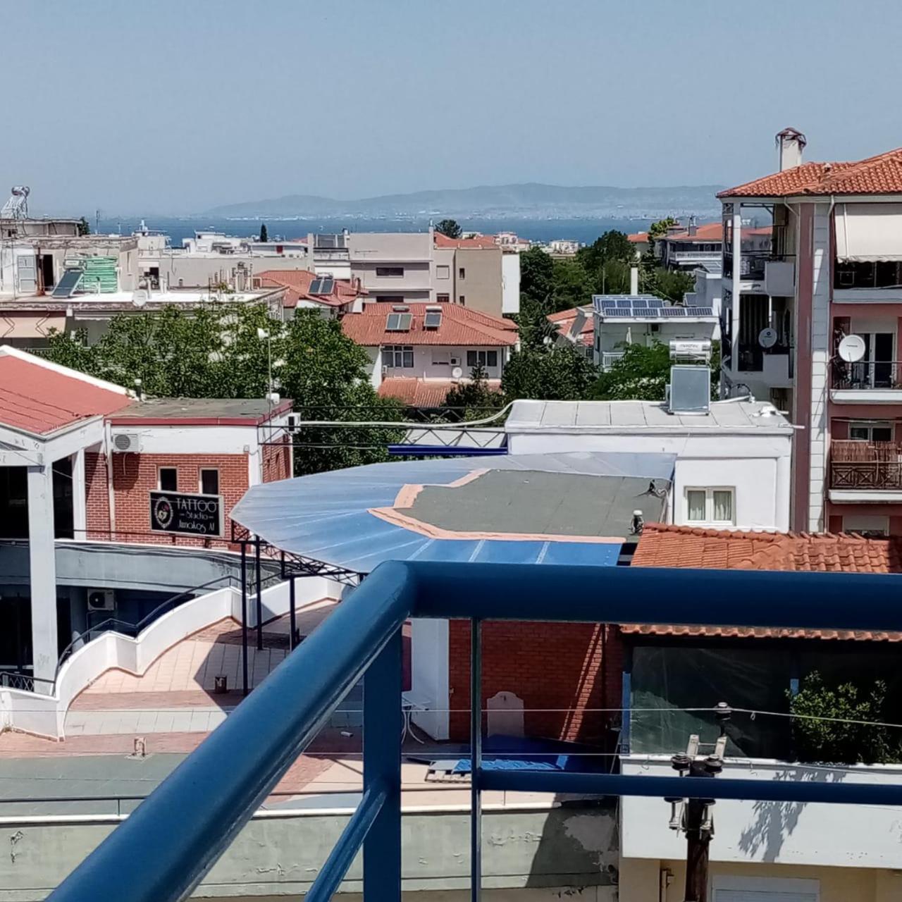 Apartment By The Beach With Amazing Sea View Peraía Eksteriør billede