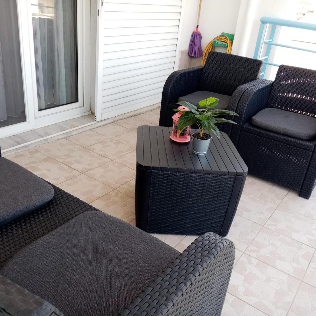 Apartment By The Beach With Amazing Sea View Peraía Eksteriør billede