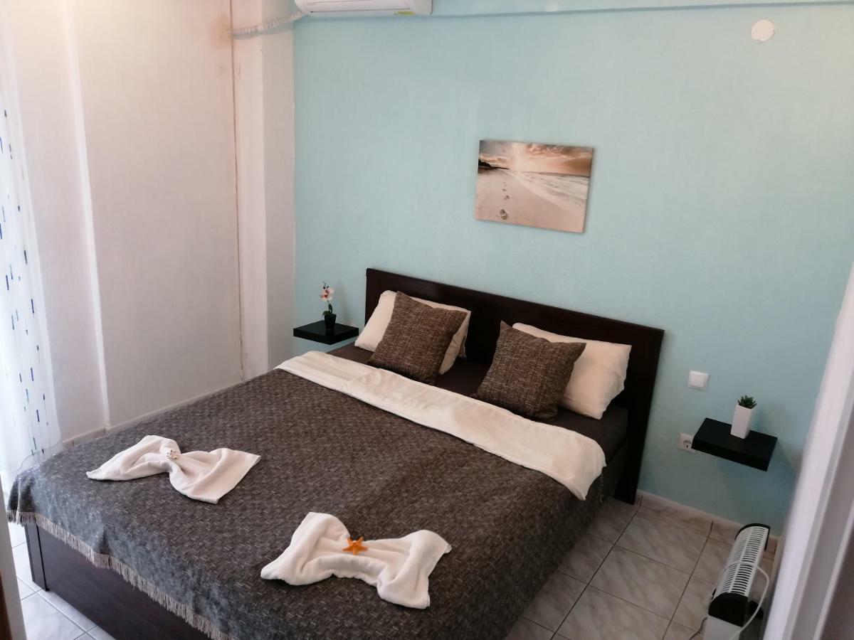 Apartment By The Beach With Amazing Sea View Peraía Eksteriør billede
